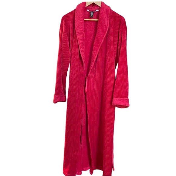 Rene’ Rofe’ Red Robe LG - Picture 2 of 5